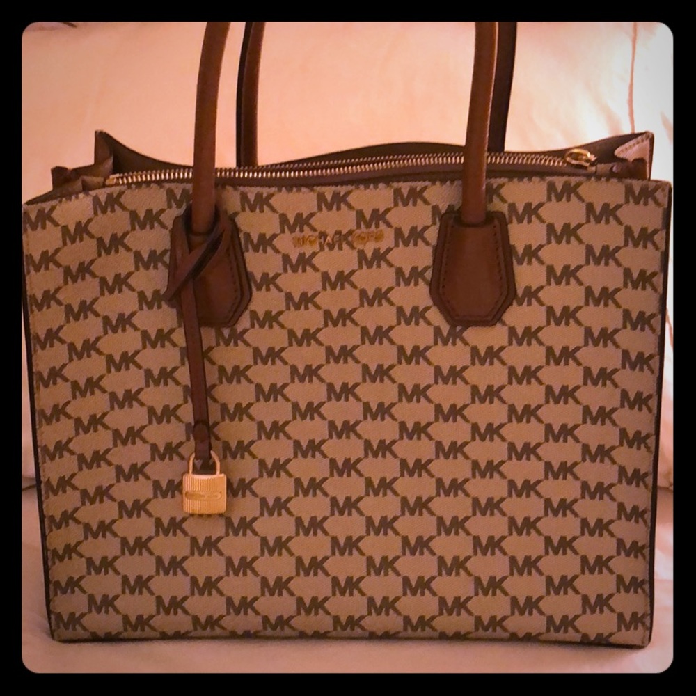 Michael Kors tote purse
